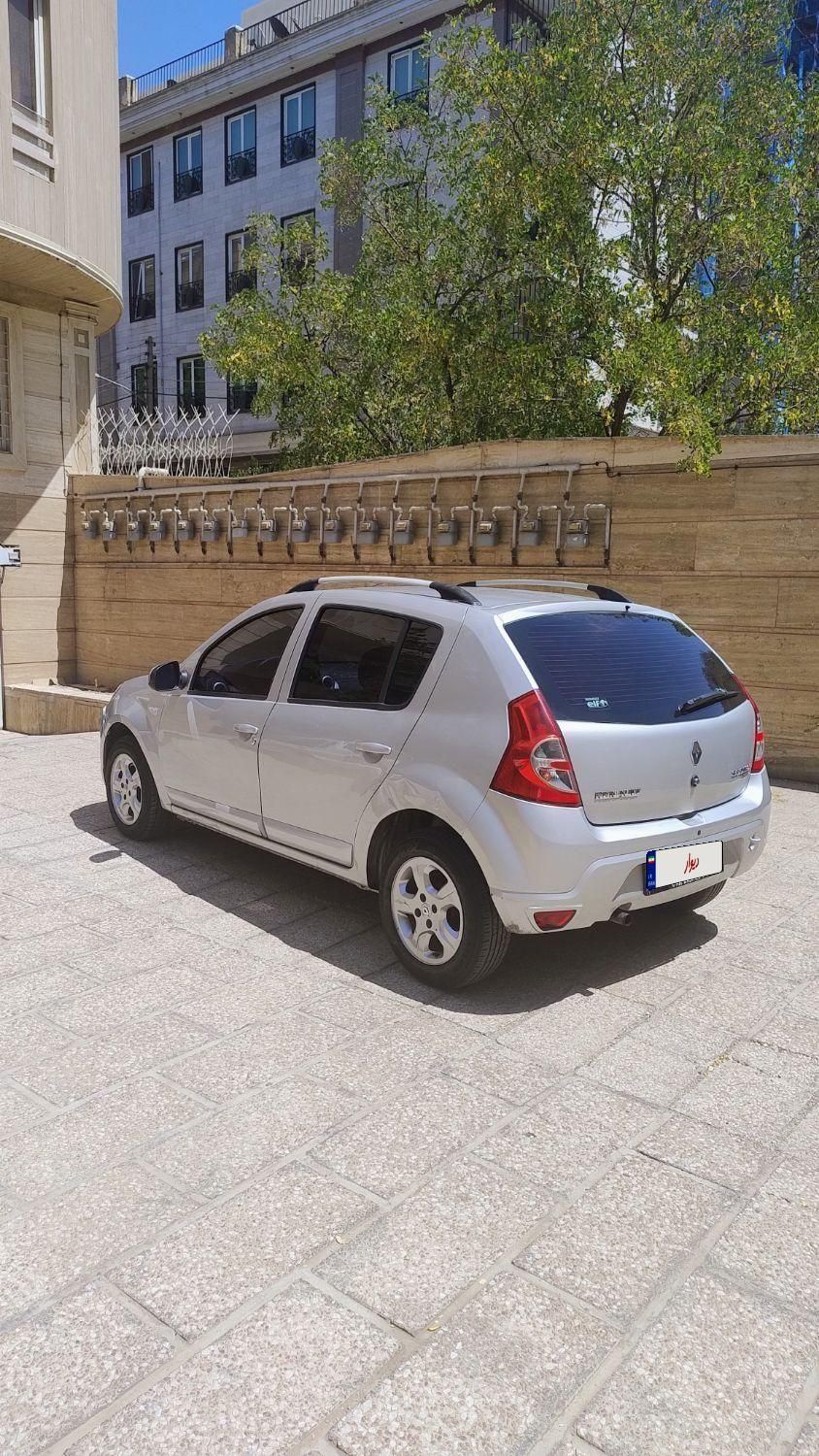 رنو ساندرو اتوماتیک - 1396