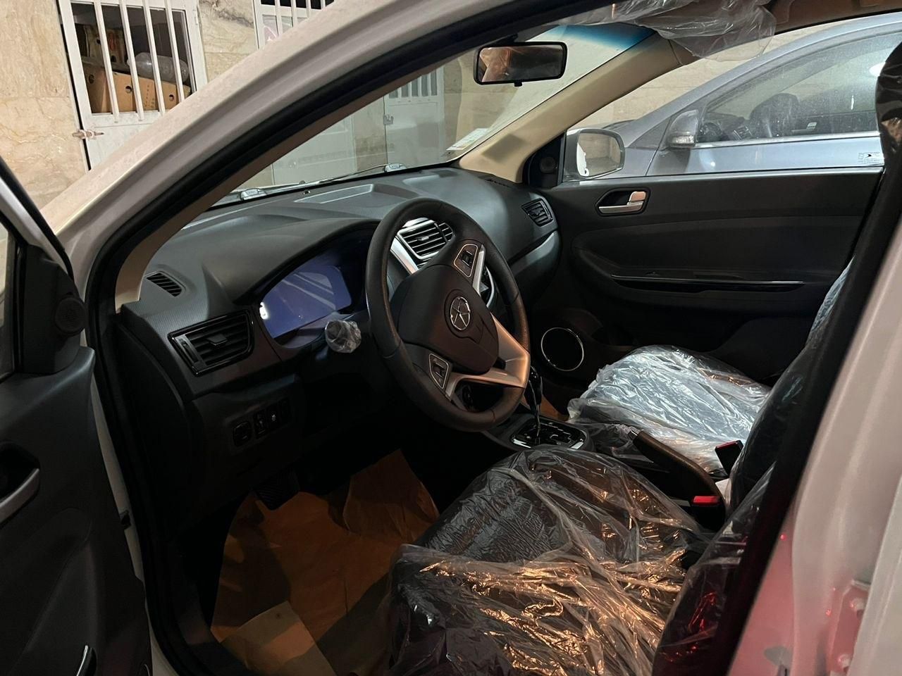 جک J4 اتوماتیک ساده - 1401