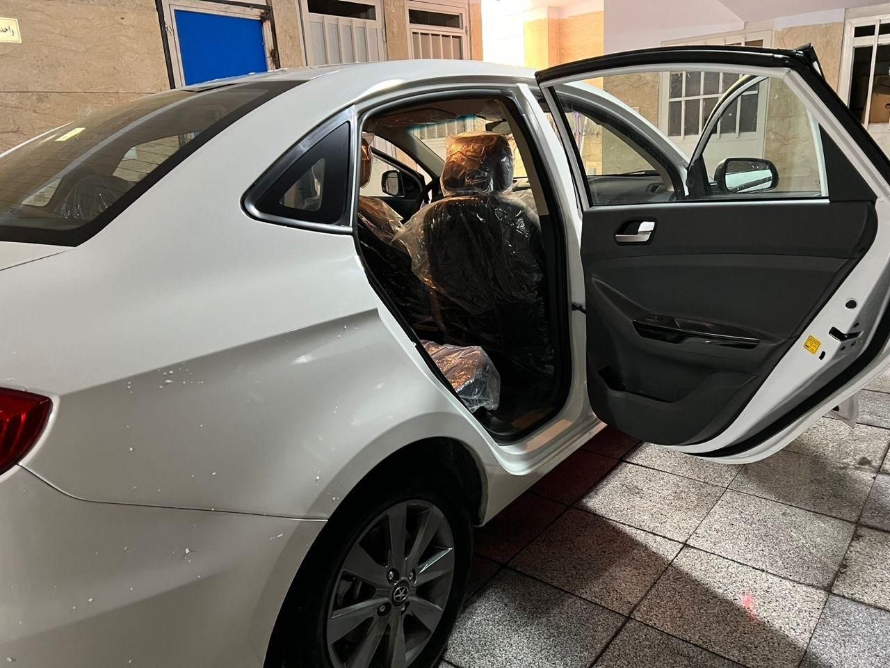 جک J4 اتوماتیک ساده - 1401