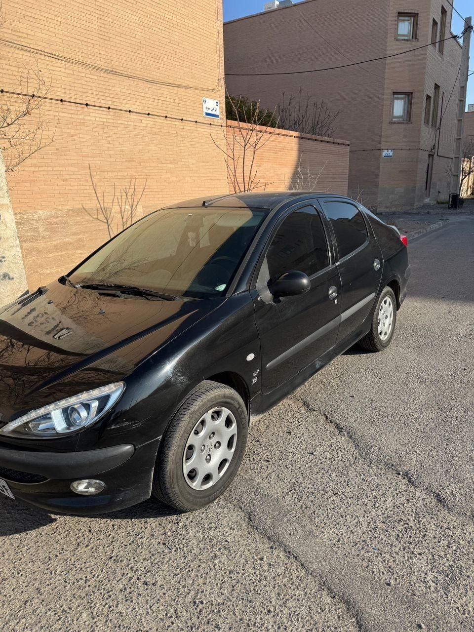 پژو ۲۰۶ صندوق دار v8 - 1395