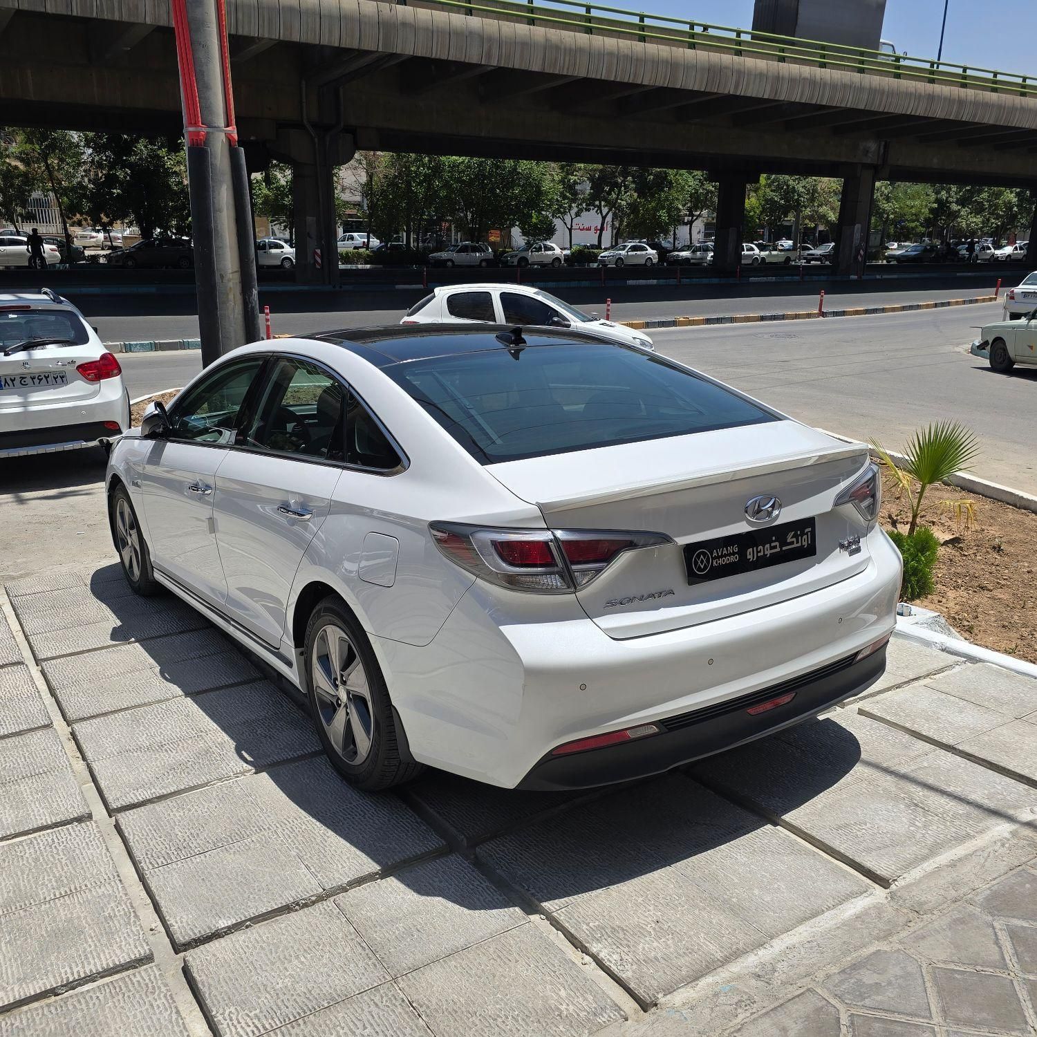 سمند LX XU7 - 1404