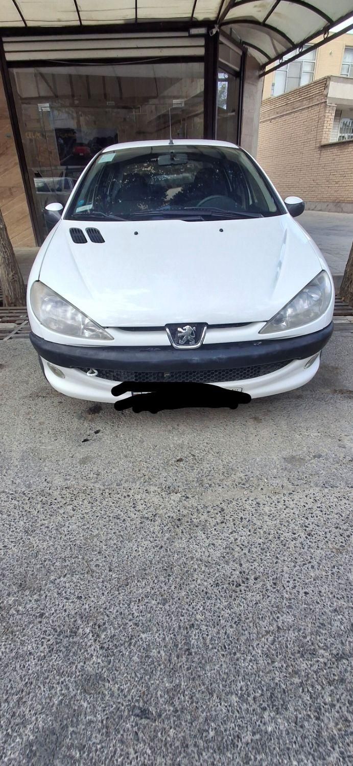 پژو ۲۰۶ صندوق دار v8 - 1396