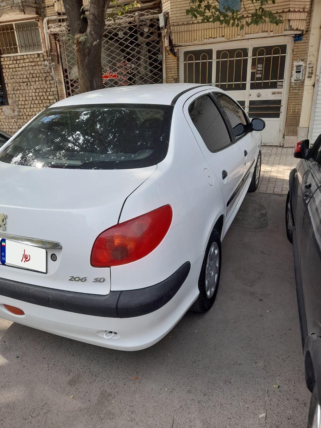 پژو ۲۰۶ صندوق دار v20 - 1391