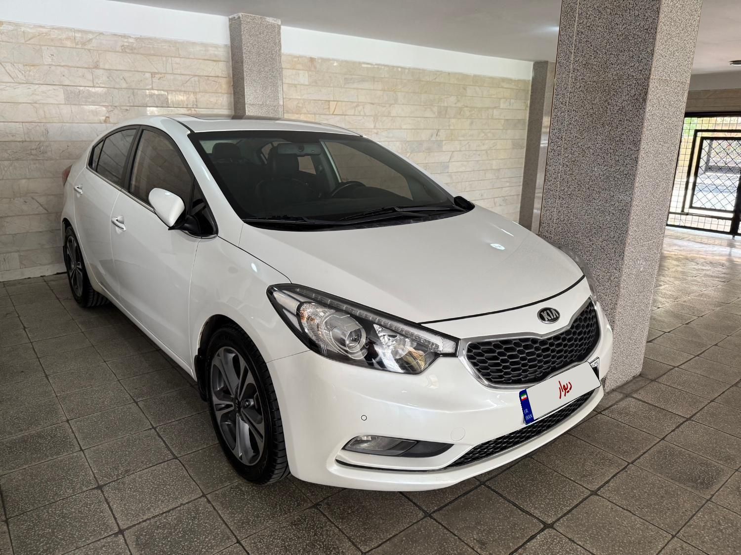 کیا سراتو 2.0 لیتر اتوماتیک GT لاین - 2015