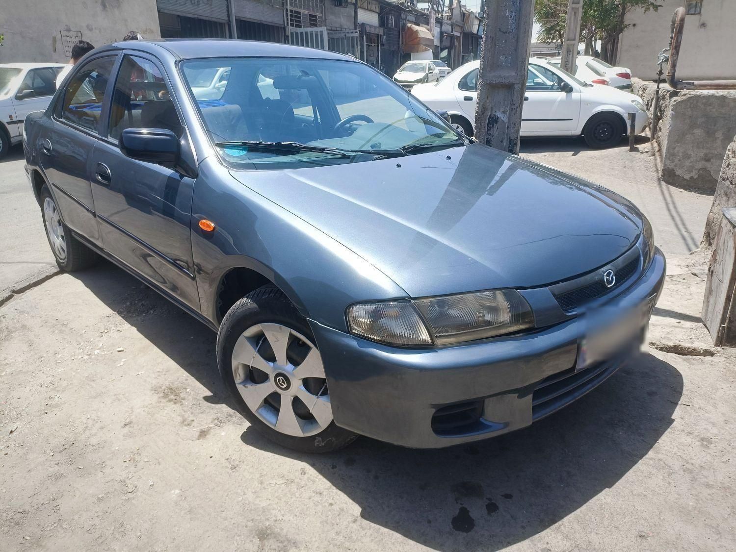 مزدا 323 F - 1378