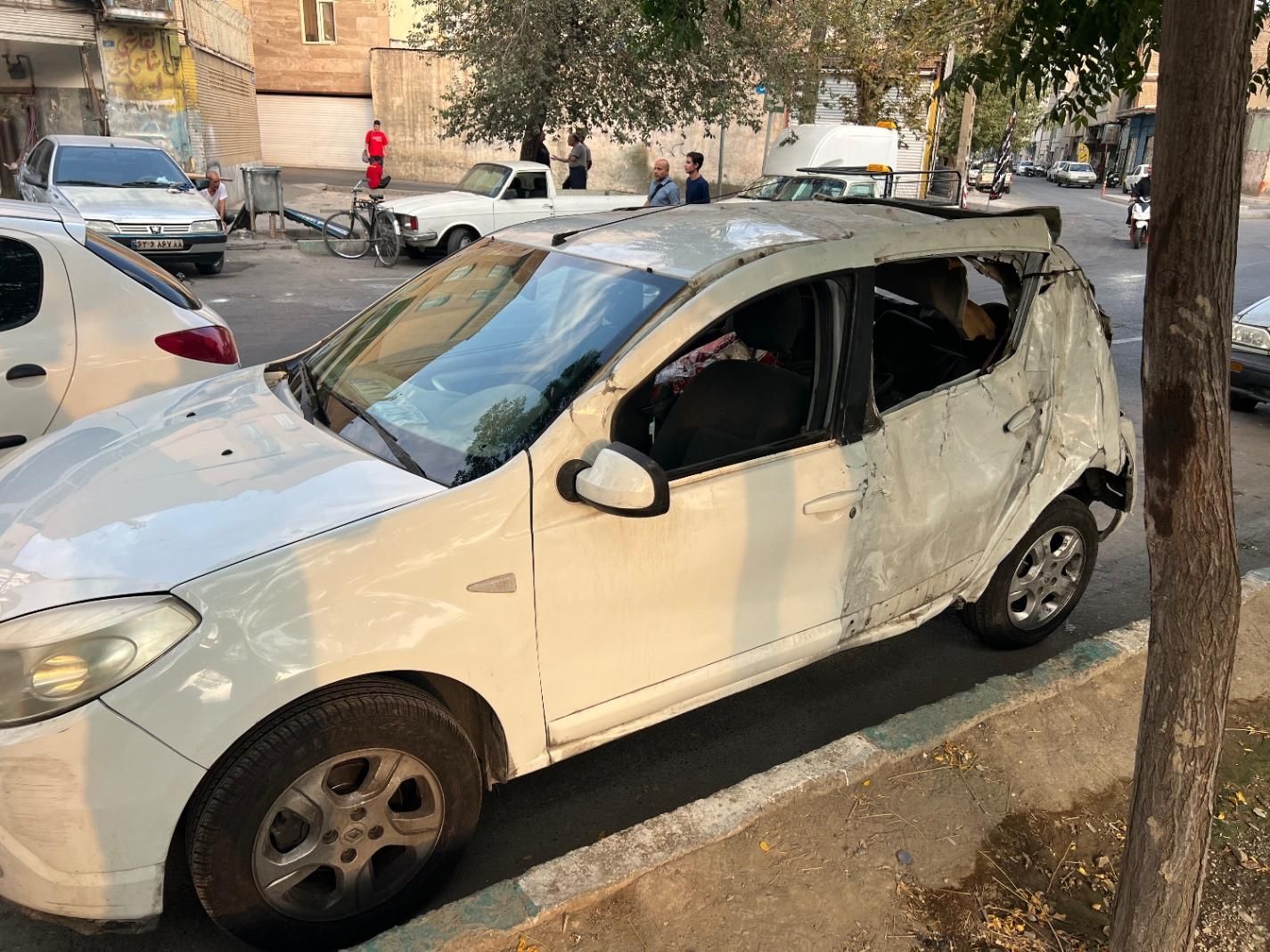 رنو ساندرو اتوماتیک - 1395