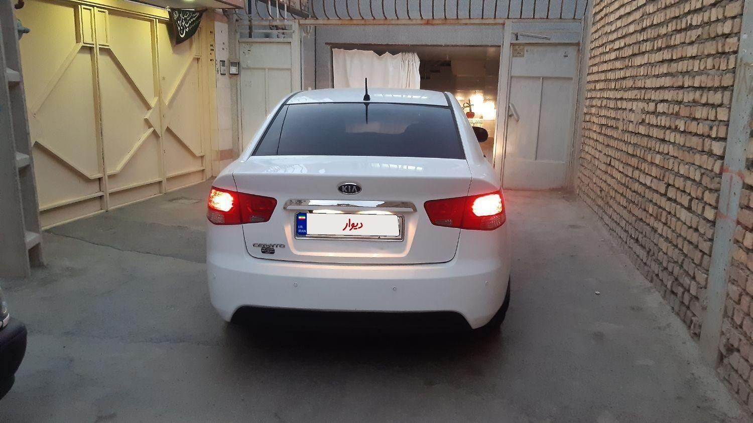 کیا سراتو 2.0 لیتر اتوماتیک GT لاین - 2016