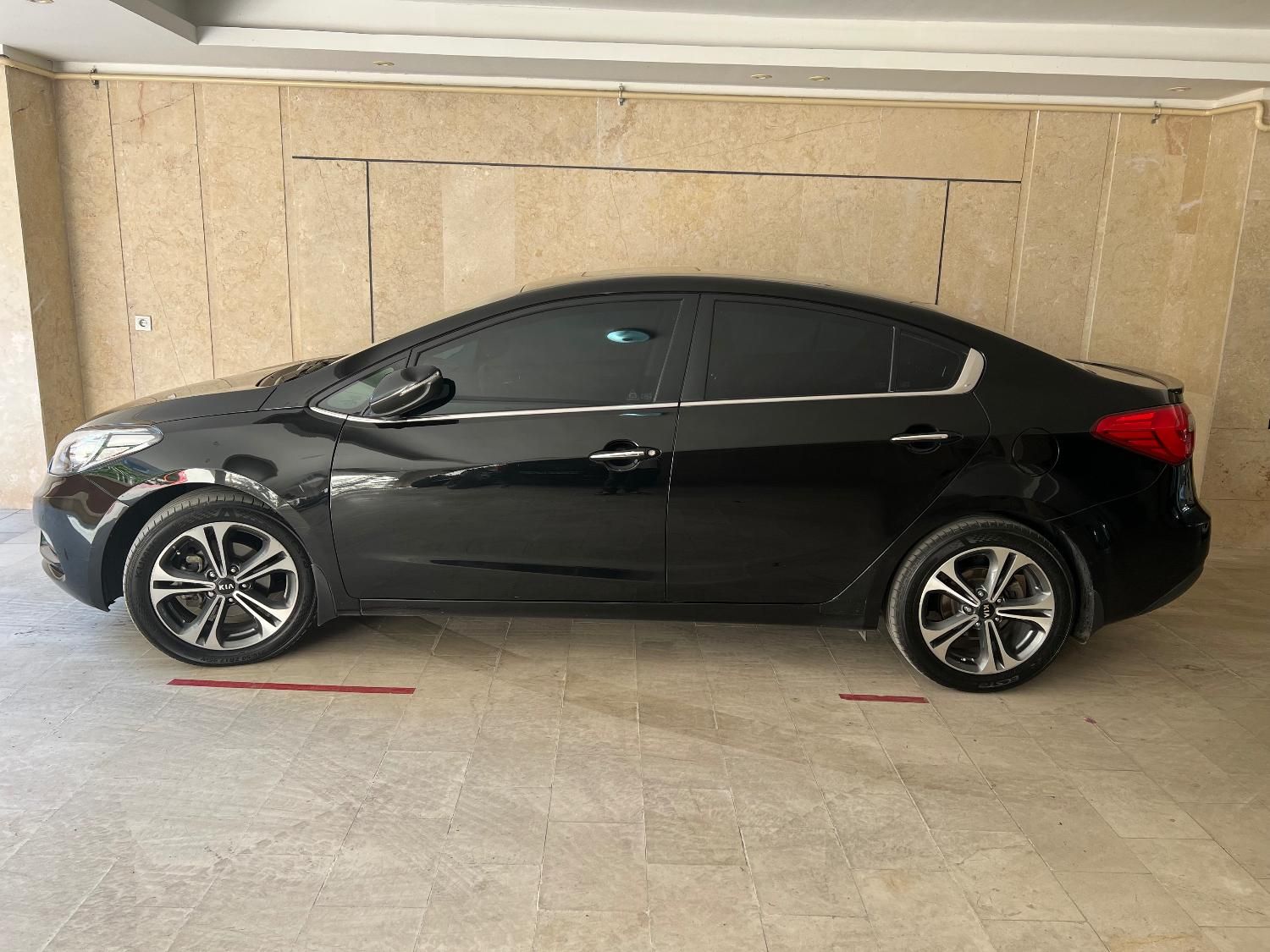 کیا سراتو 2.0 لیتر اتوماتیک GT لاین - 2015