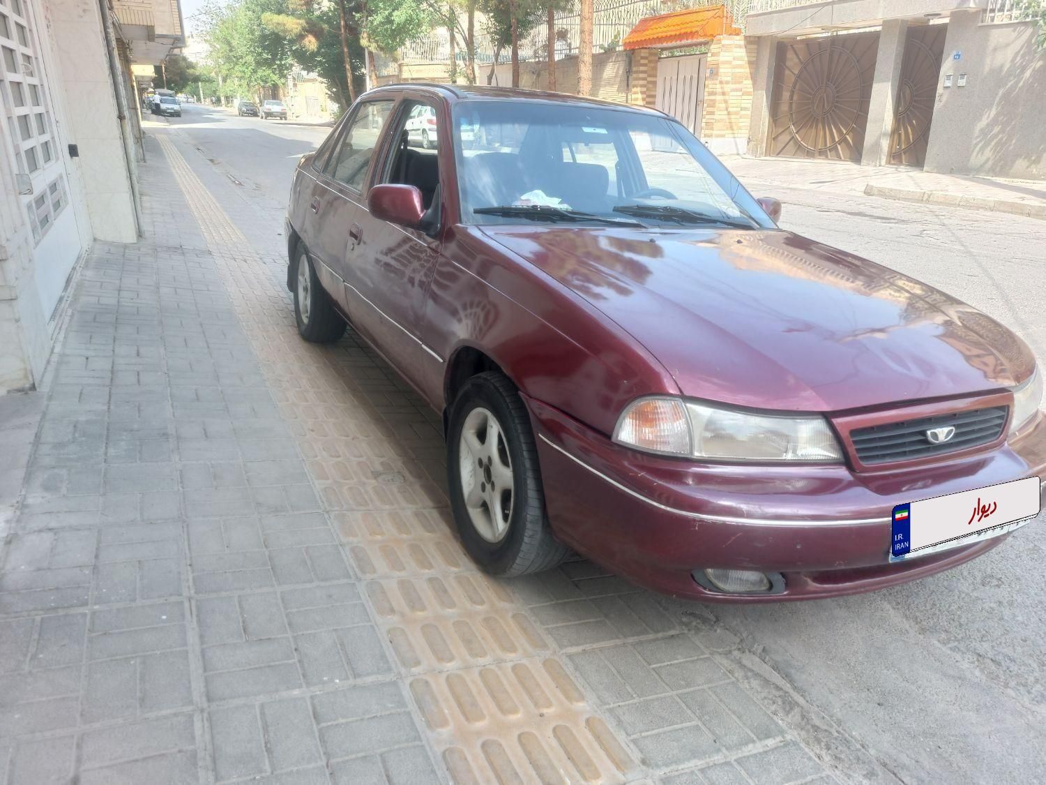 دوو سیلو سدان - 1377