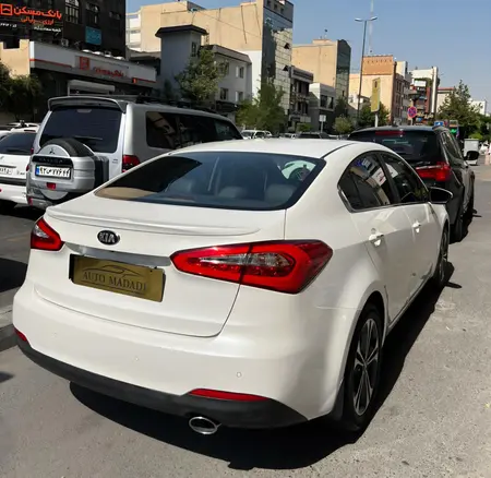 کیا سراتو 2.0 لیتر دنده ای - 2016