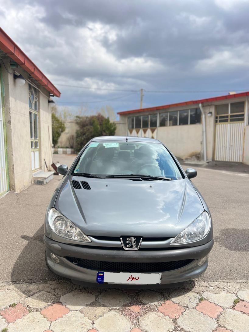 پژو ۲۰۶ صندوق دار v8 - 1397