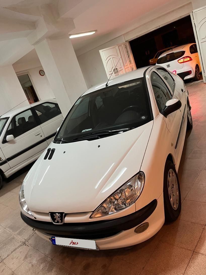 پژو ۲۰۶ صندوق دار v8 - 1394