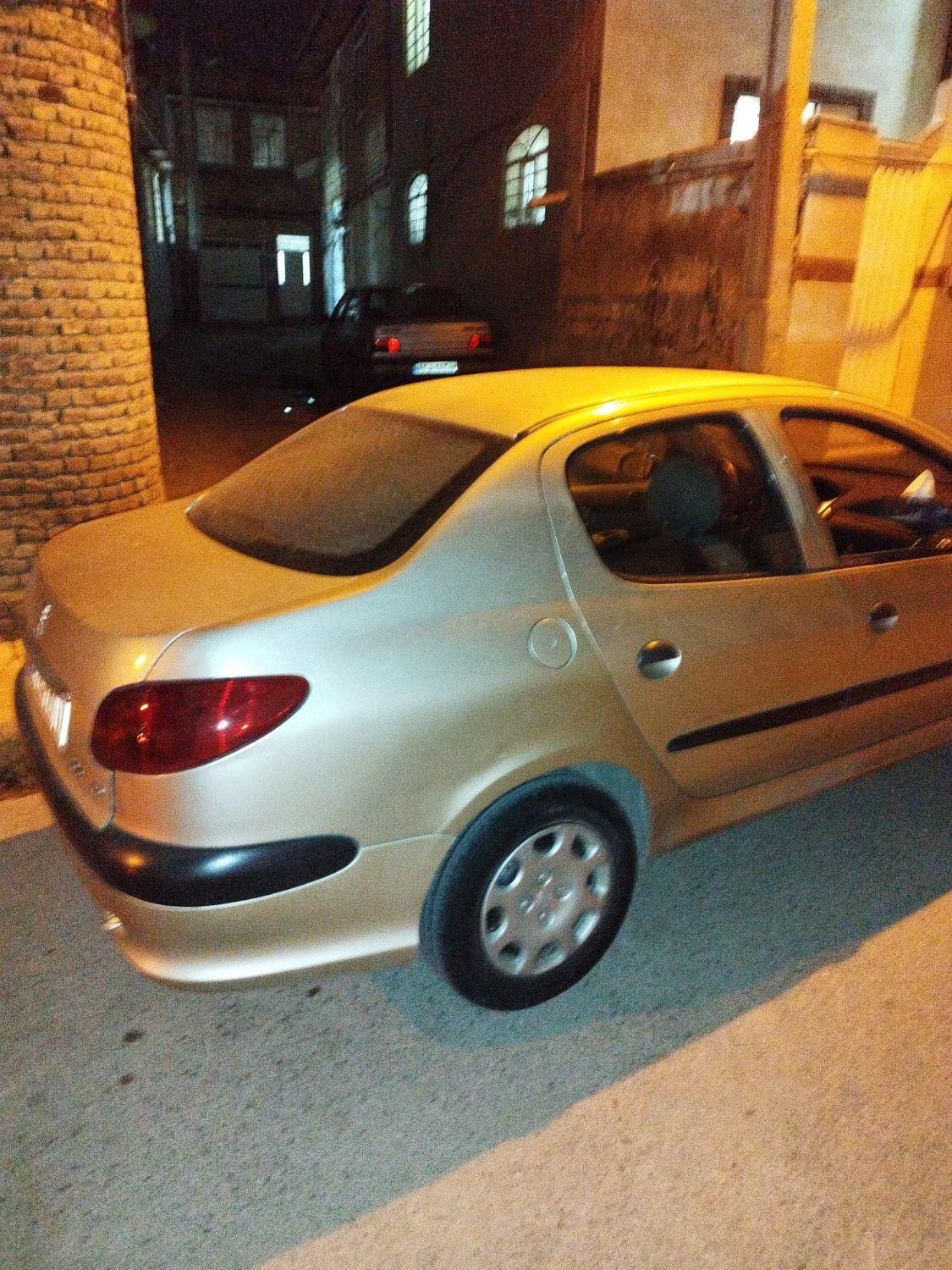 پژو ۲۰۶ صندوق دار v20 - 1386