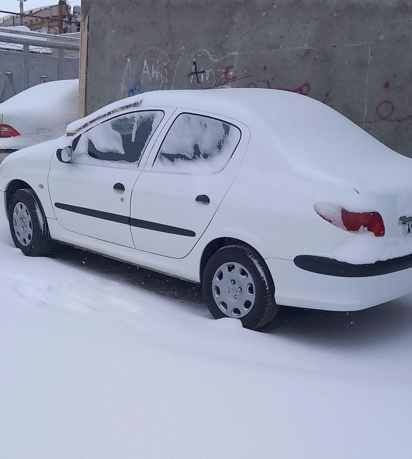 پژو ۲۰۶ صندوق دار v8 - 1390