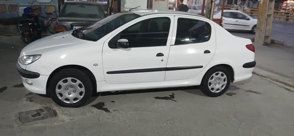 پژو ۲۰۶ صندوق دار v8 - 1390