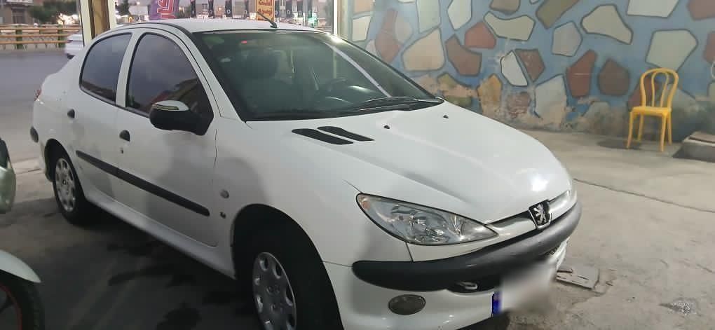 پژو ۲۰۶ صندوق دار v8 - 1390