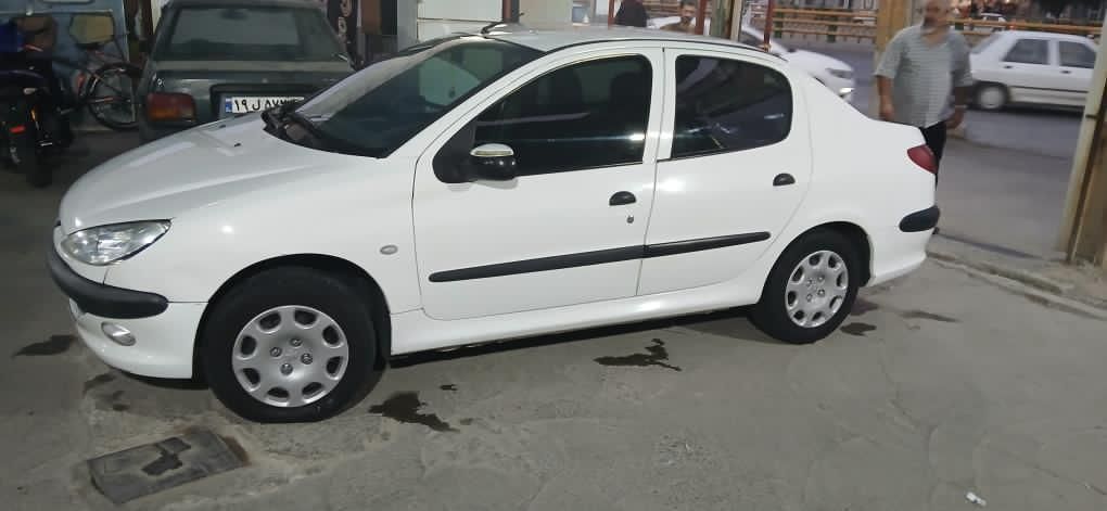 پژو ۲۰۶ صندوق دار v8 - 1390