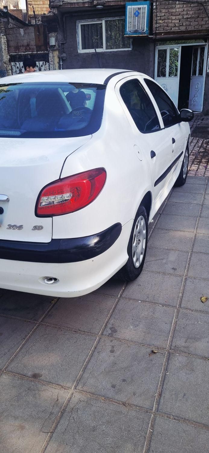پژو ۲۰۶ صندوق دار v8 - 1391