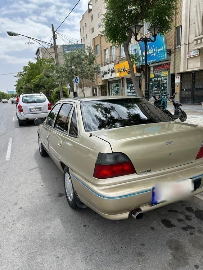 دوو سیلو سدان - 1381