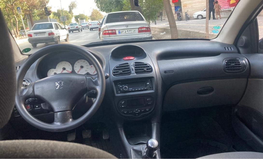 پژو ۲۰۶ صندوق دار v8 - 1390
