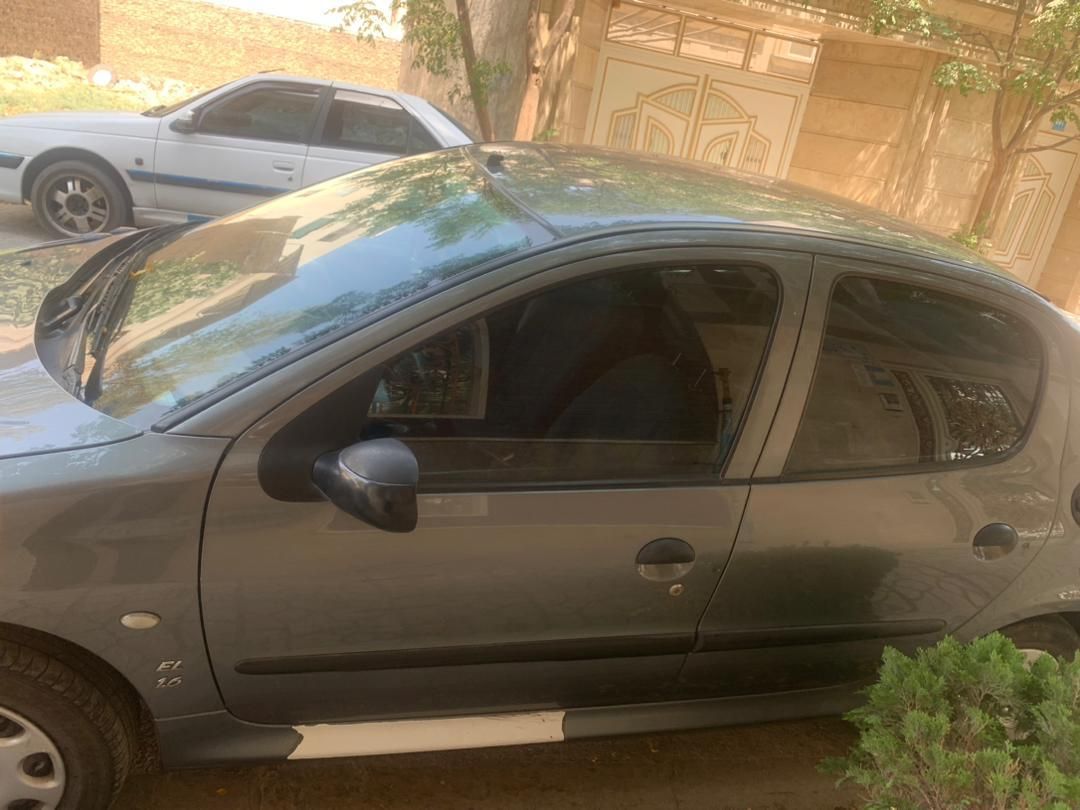 پژو ۲۰۶ صندوق دار v8 - 1391