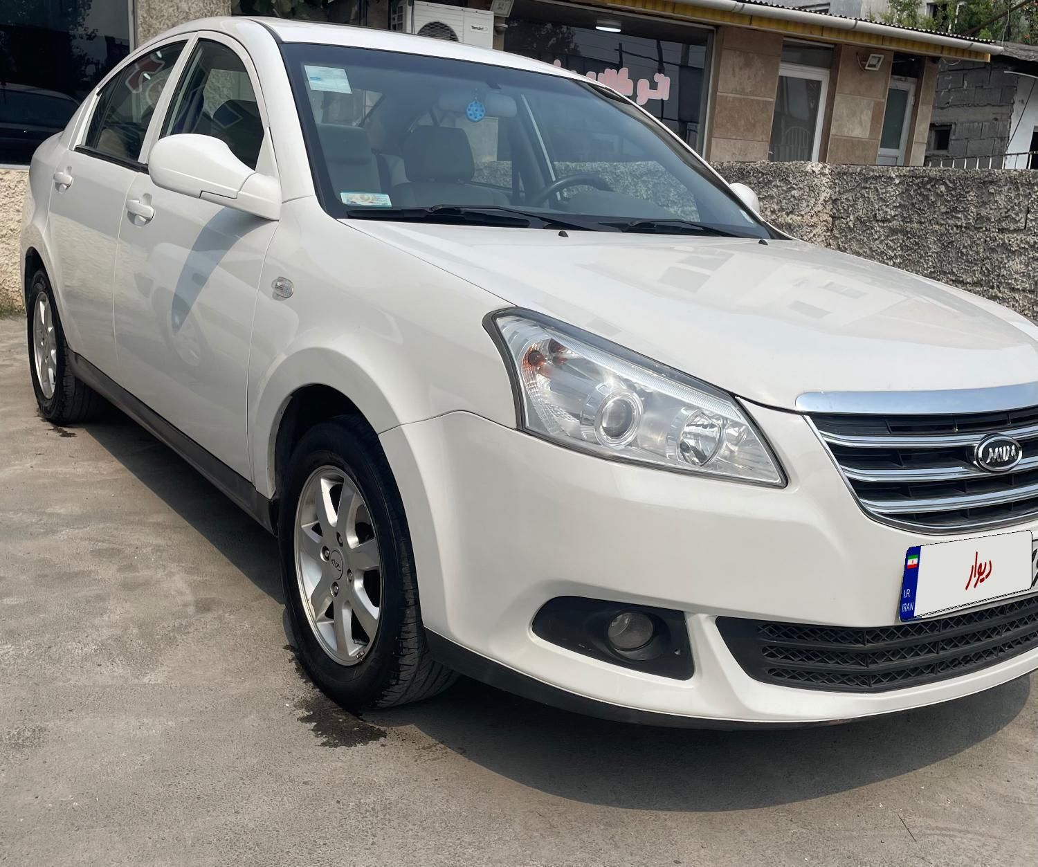 ام وی ام 550 اتوماتیک - 1395