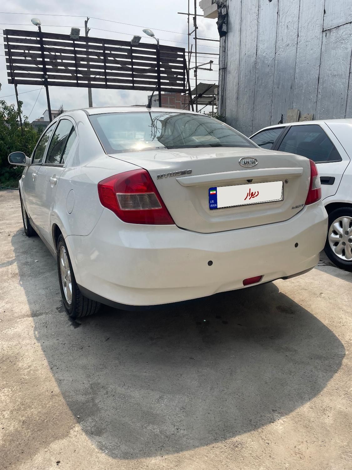 ام وی ام 550 اتوماتیک - 1395