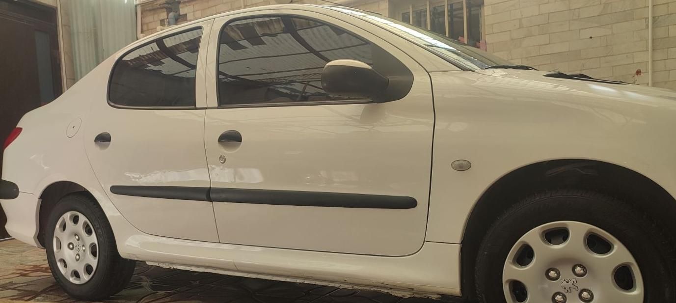 پژو ۲۰۶ صندوق دار v8 - 1395