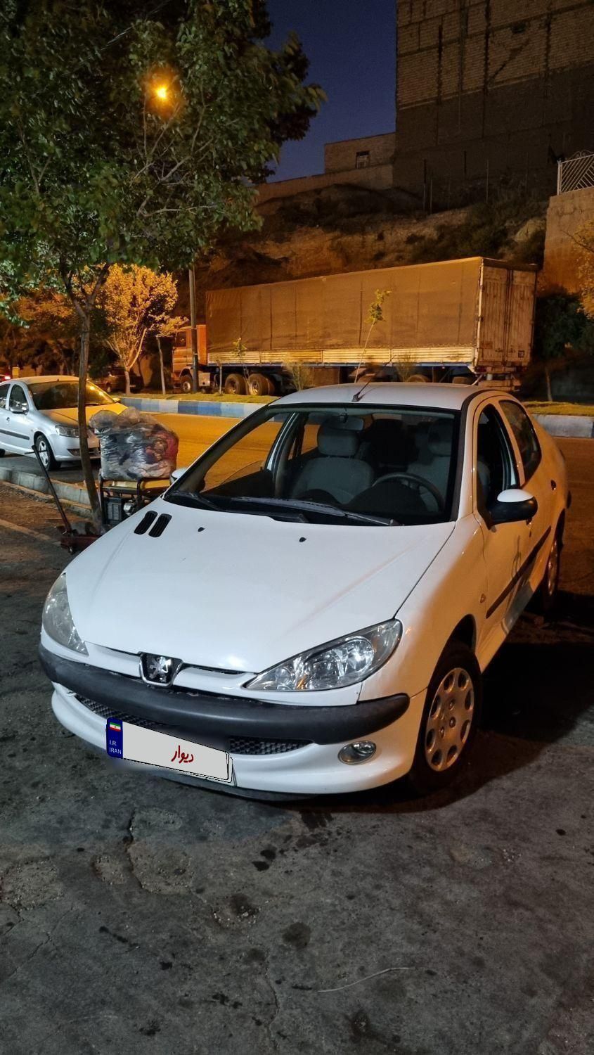 پژو ۲۰۶ صندوق دار v8 - 1394