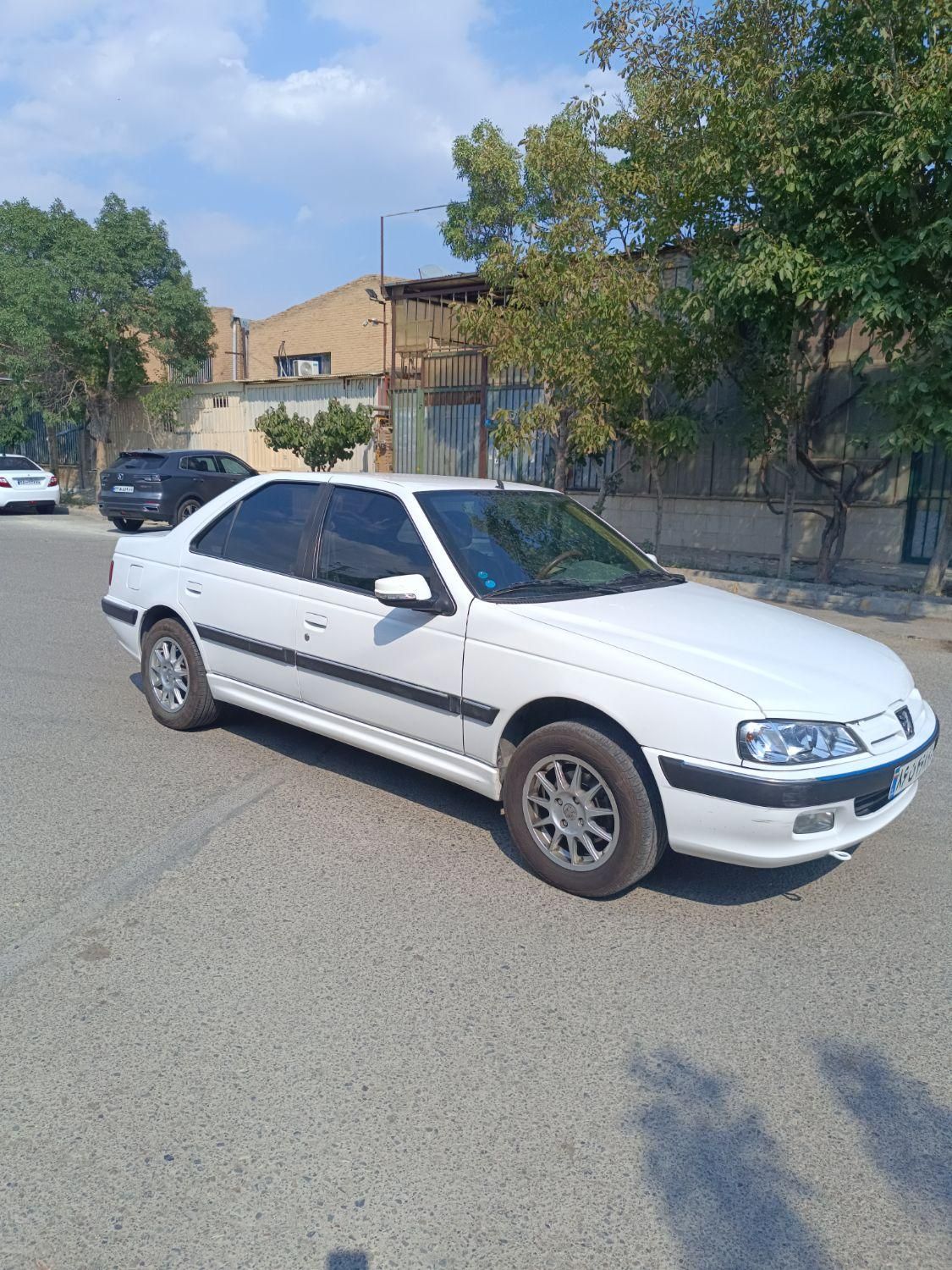 پژو پارس XU7P - 1401