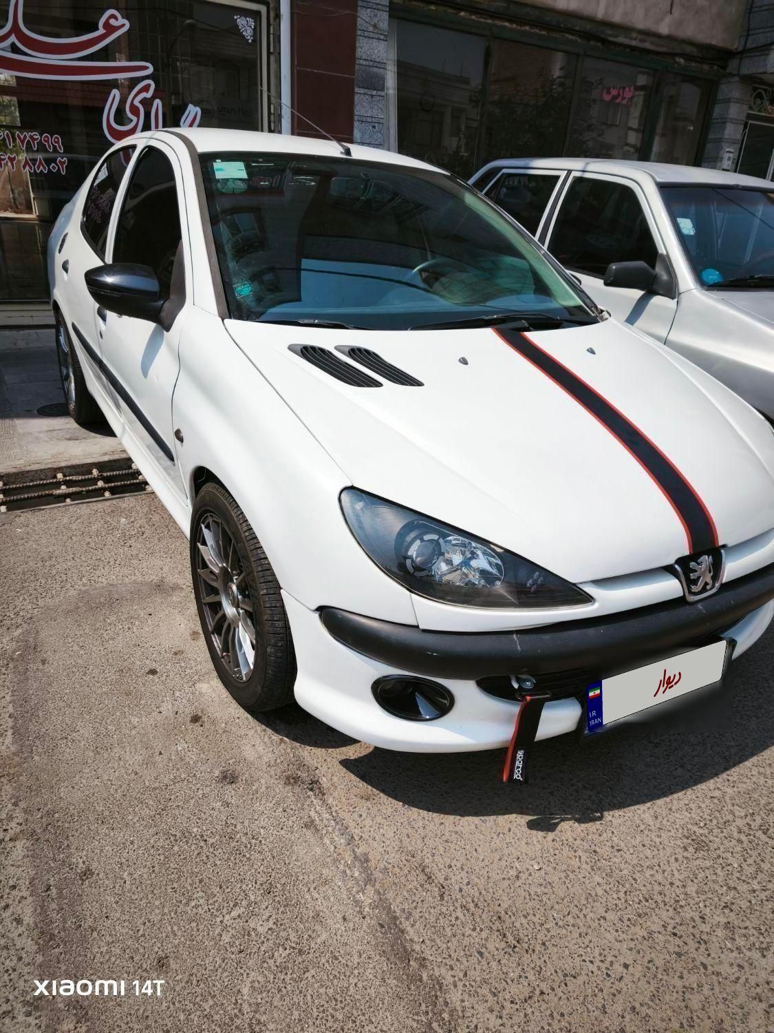 پژو ۲۰۶ صندوق دار v8 - 1392