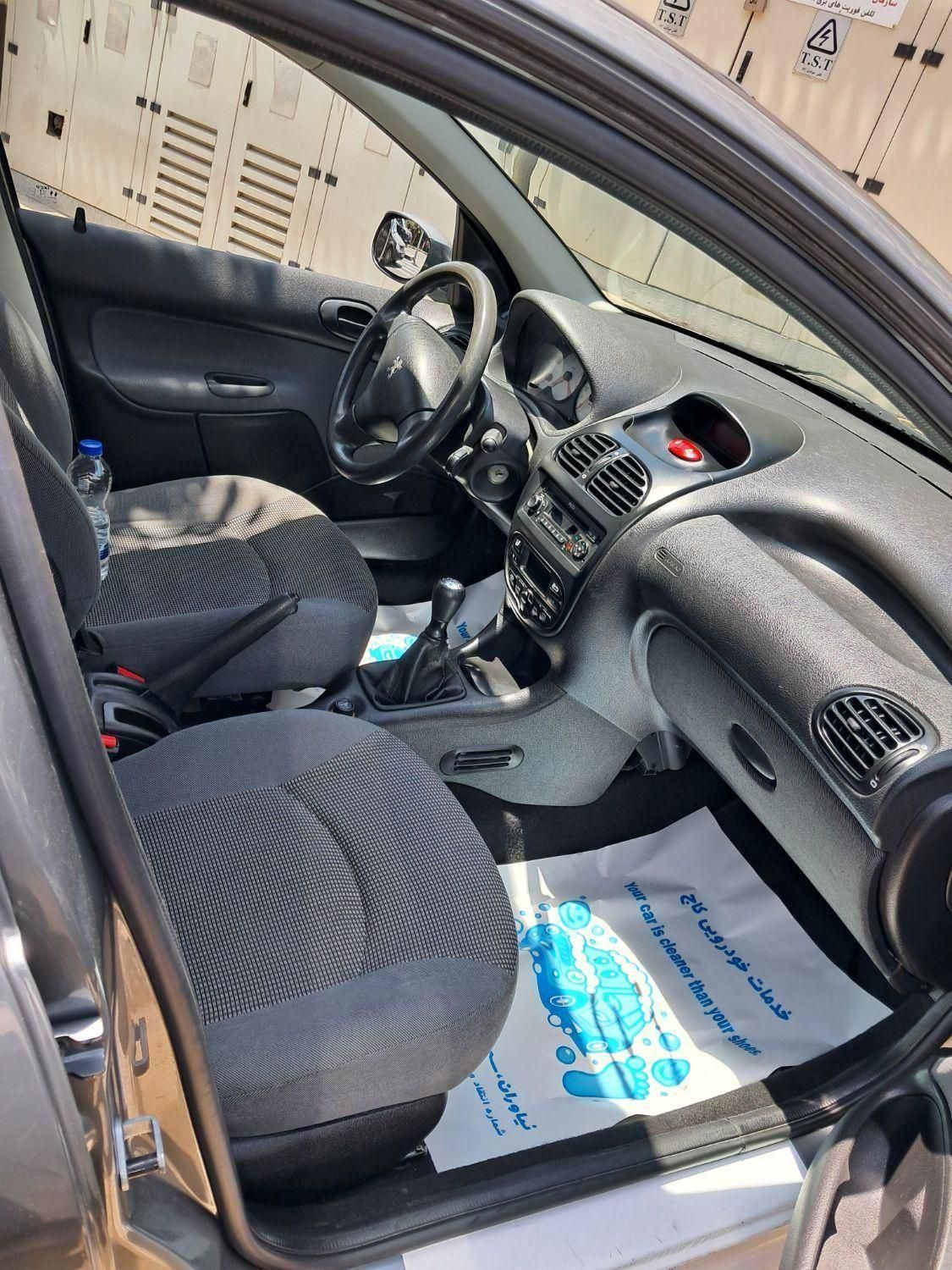 پژو ۲۰۶ صندوق دار v8 - 1398