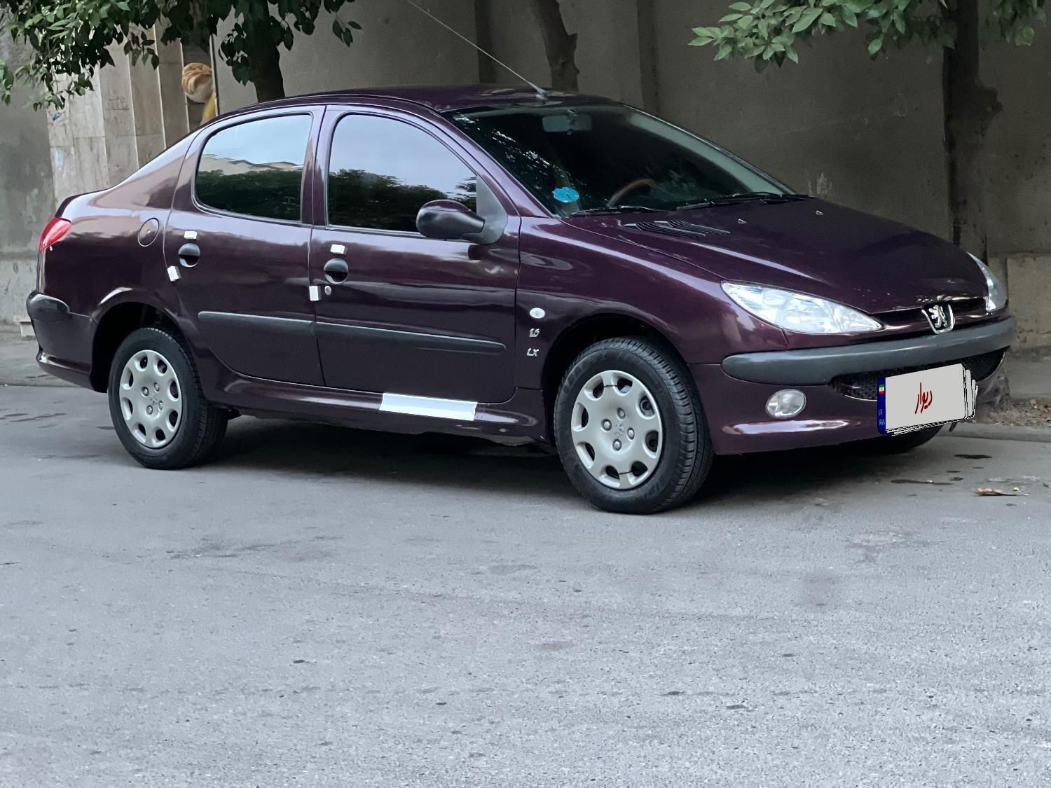 پژو ۲۰۶ صندوق دار v8 - 1391