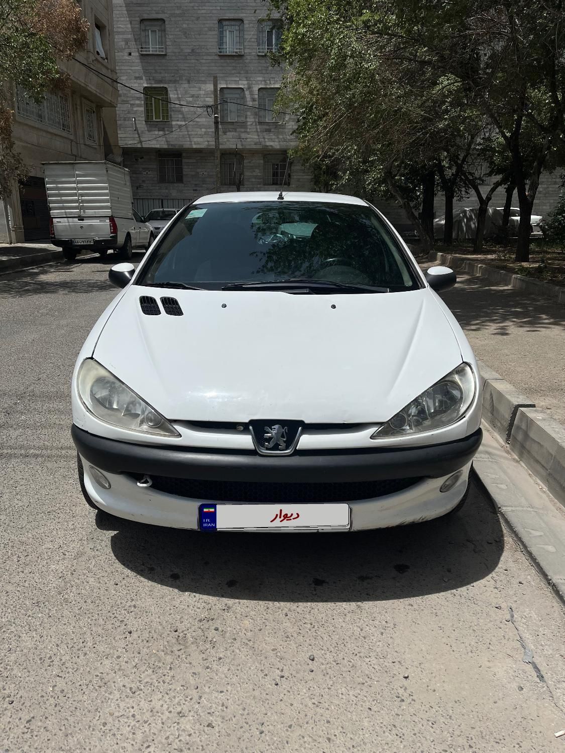 پژو ۲۰۶ صندوق دار v8 - 1390