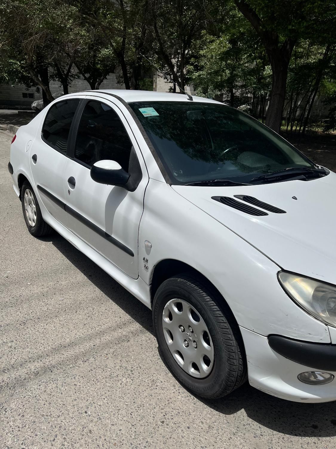 پژو ۲۰۶ صندوق دار v8 - 1390