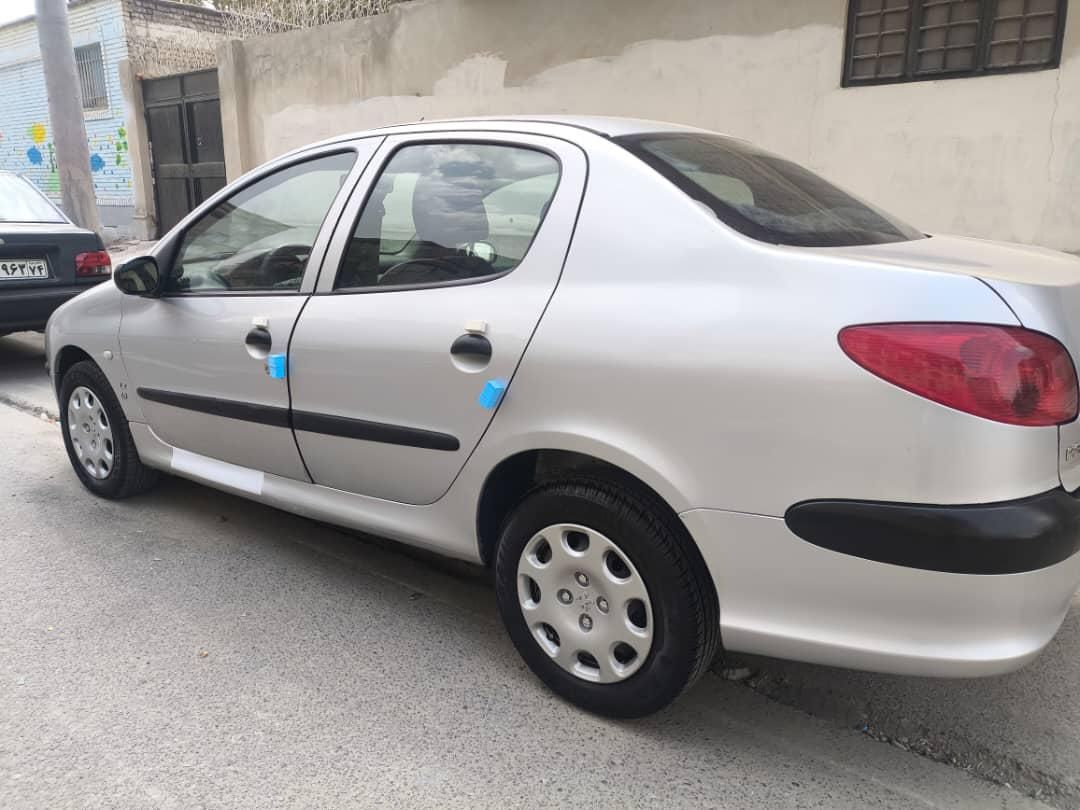 پژو ۲۰۶ صندوق دار v8 - 1393