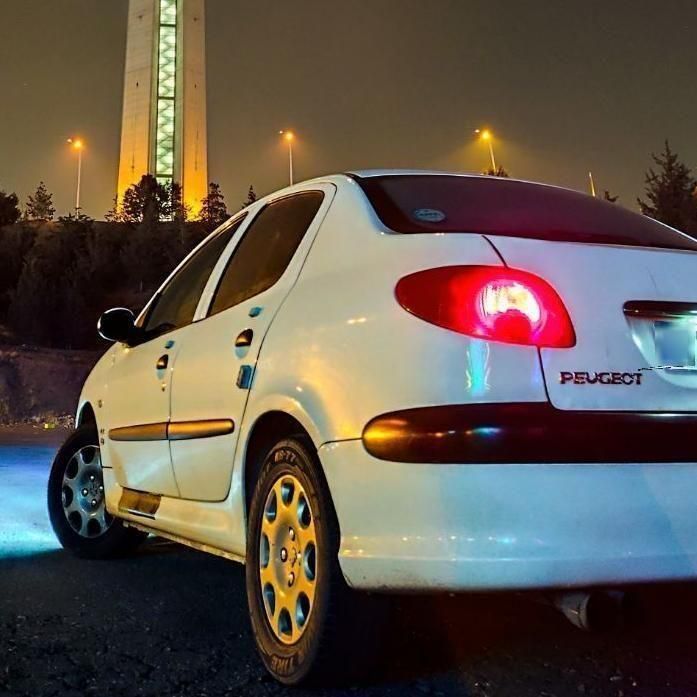 پژو ۲۰۶ صندوق دار v8 - 1399