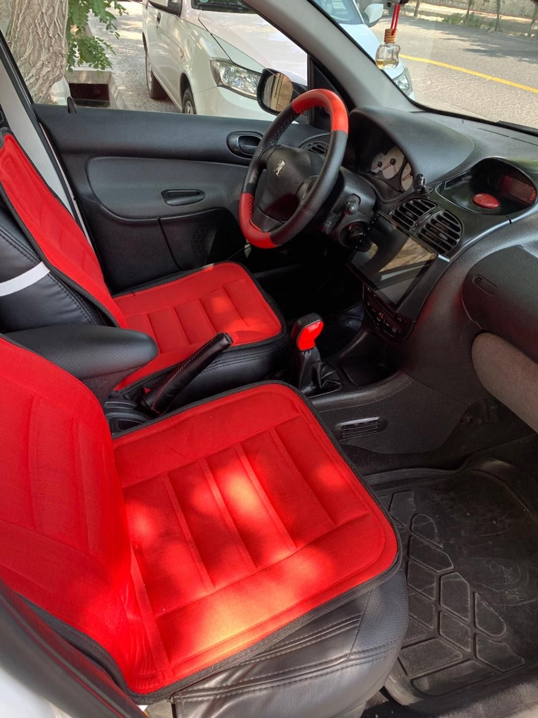 پژو ۲۰۶ صندوق دار v8 - 1395