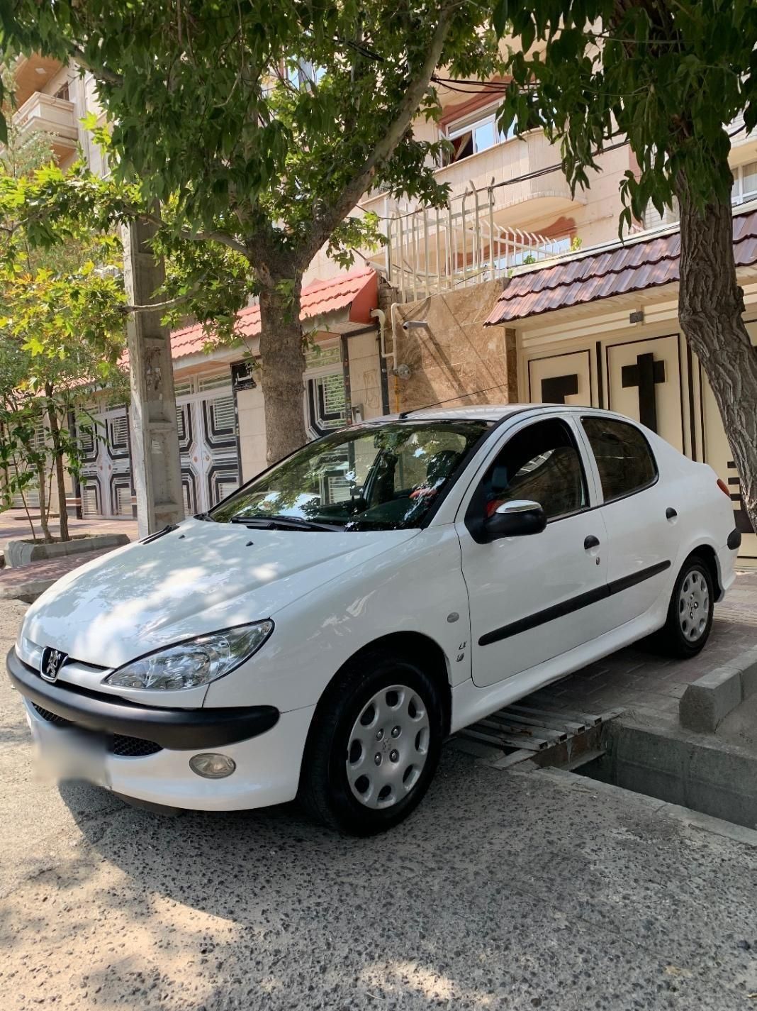 پژو ۲۰۶ صندوق دار v8 - 1395