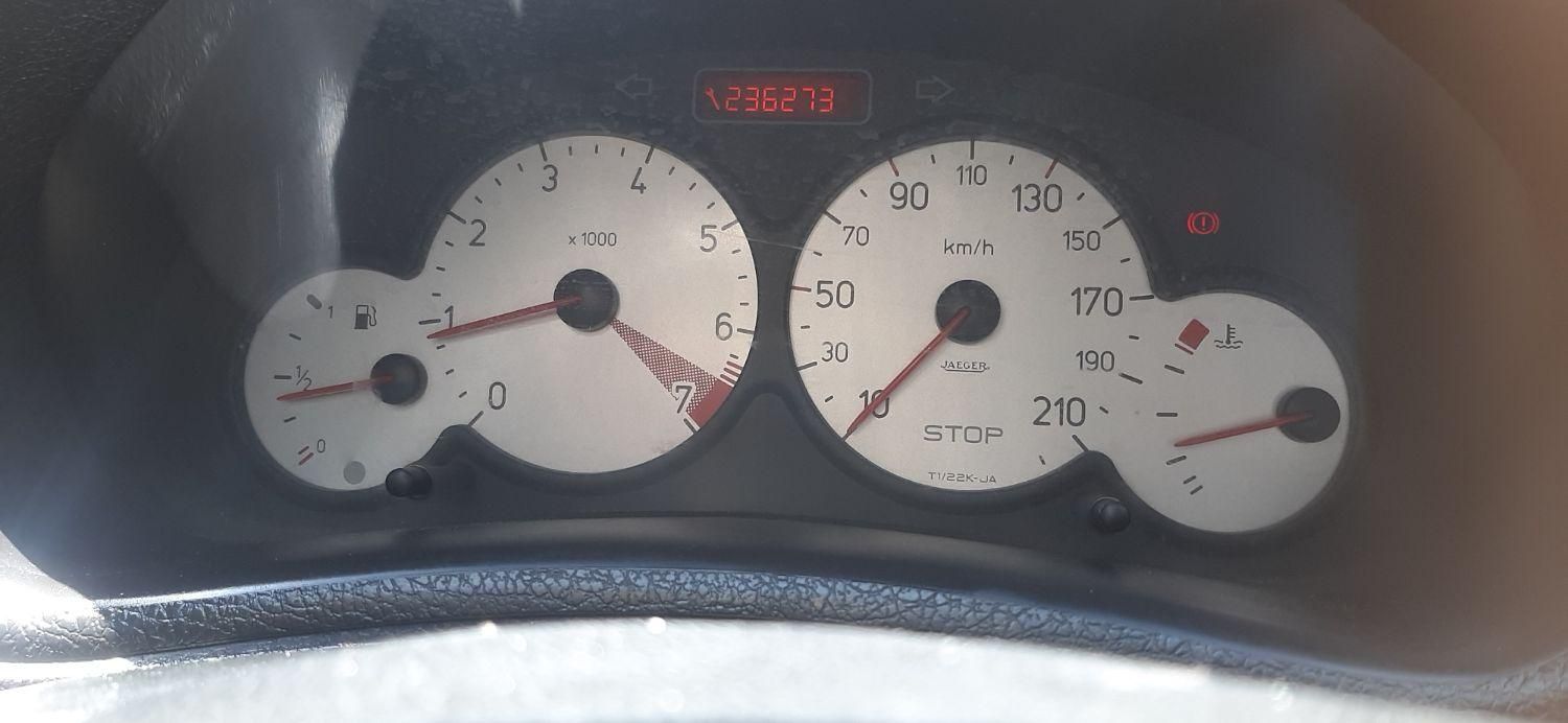 پژو ۲۰۶ صندوق دار v8 - 1389