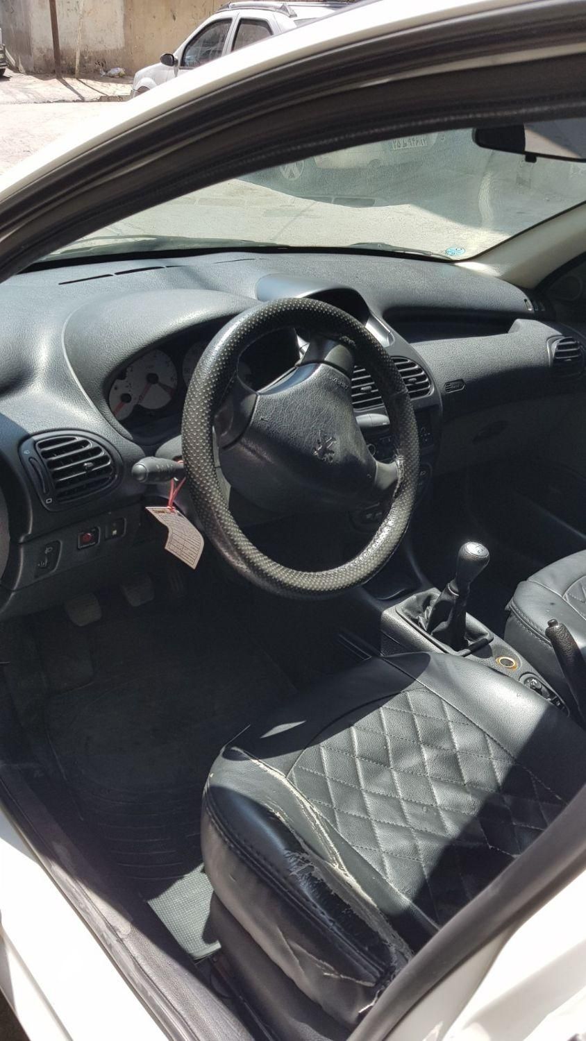 پژو ۲۰۶ صندوق دار v8 - 1399