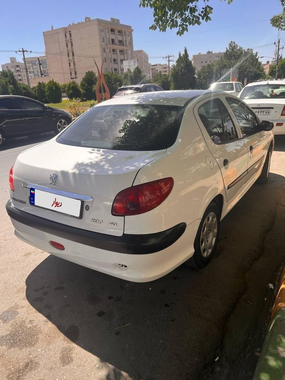 پژو ۲۰۶ صندوق دار v8 - 1399