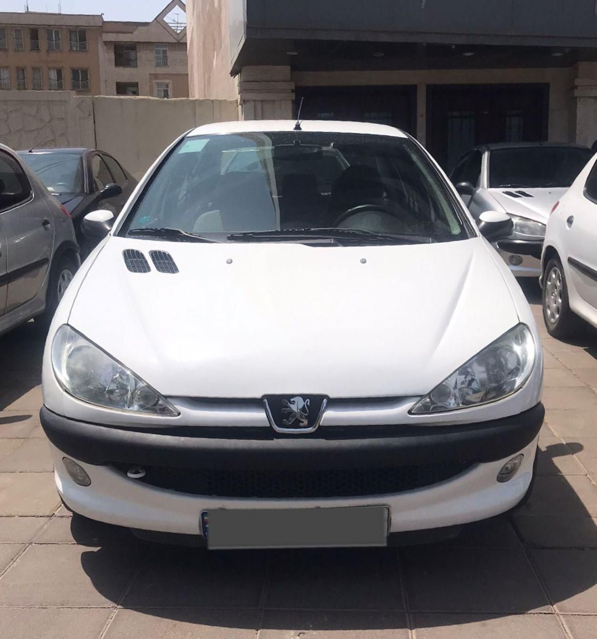 پژو ۲۰۶ صندوق دار v8 - 1398