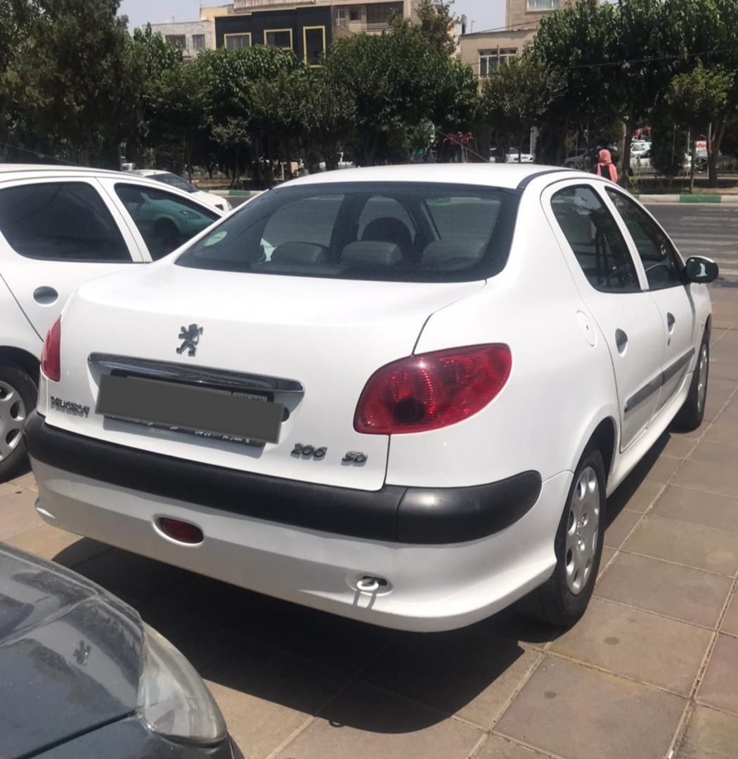 پژو ۲۰۶ صندوق دار v8 - 1398