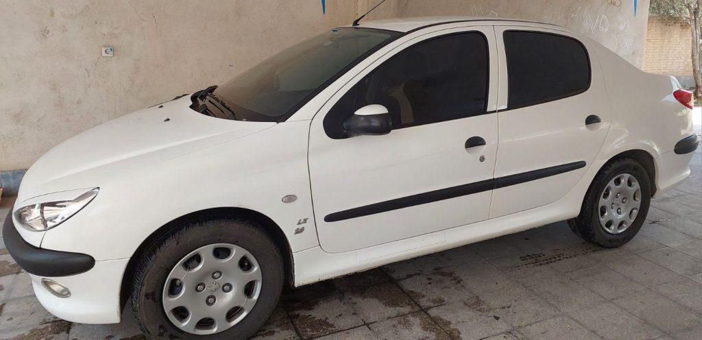 پژو ۲۰۶ صندوق دار v8 - 1396