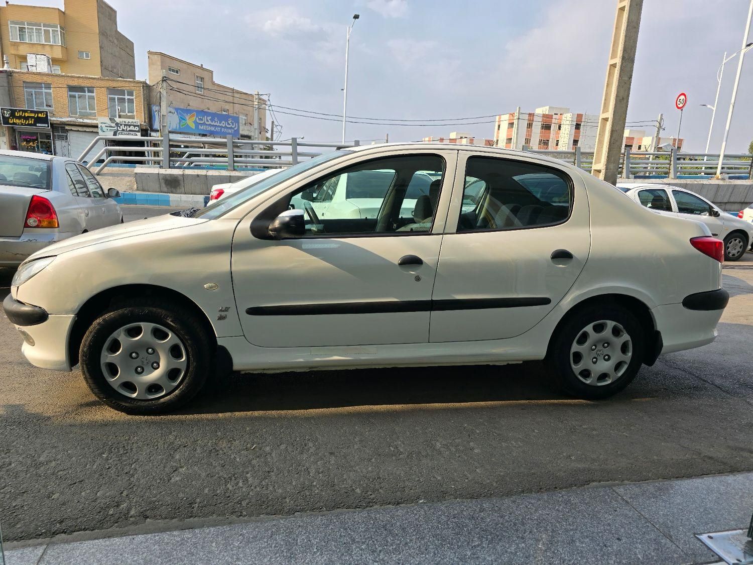 پژو ۲۰۶ صندوق دار v8 - 1393