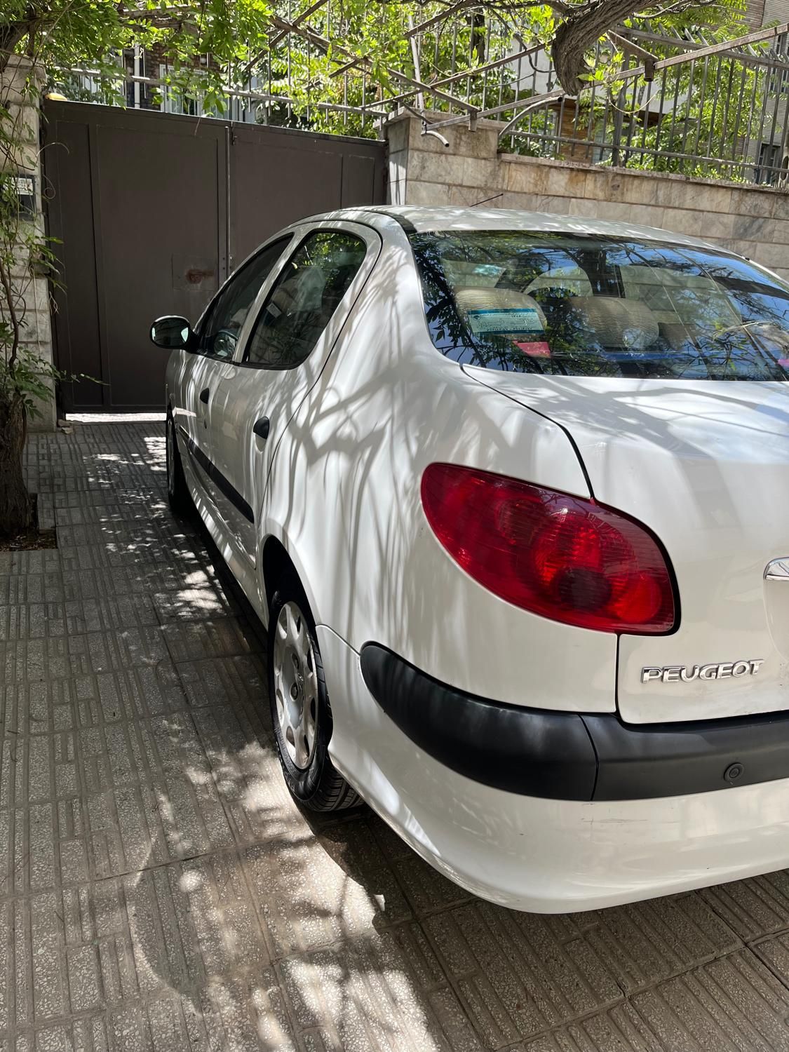 پژو ۲۰۶ صندوق دار v8 - 1396