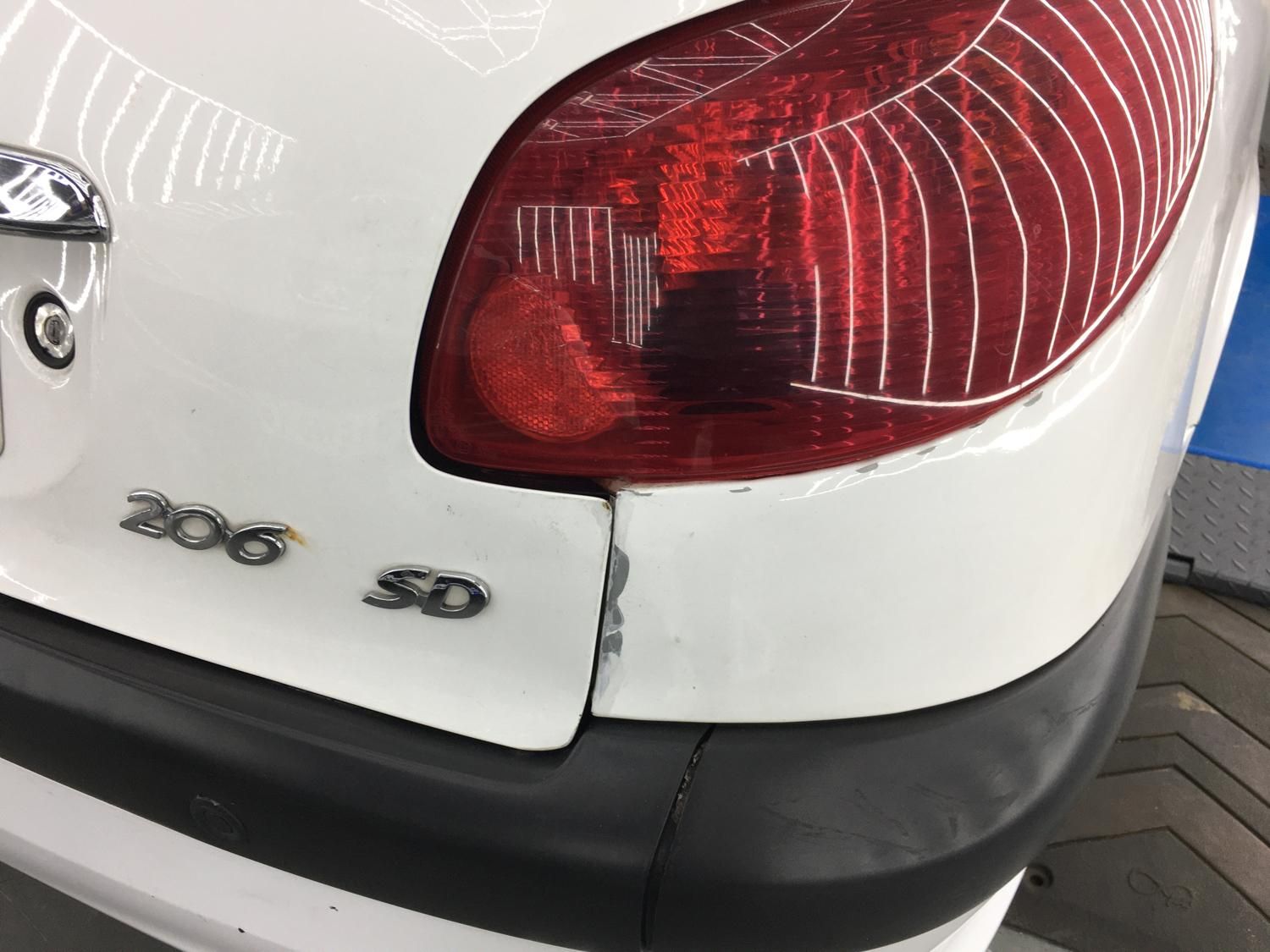 پژو ۲۰۶ صندوق دار v8 - 1396