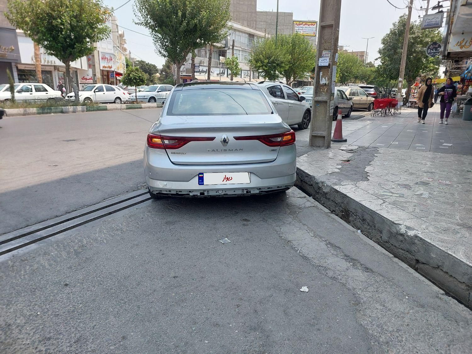 خودرو رنو، تالیسمان آگهی ann_19681008