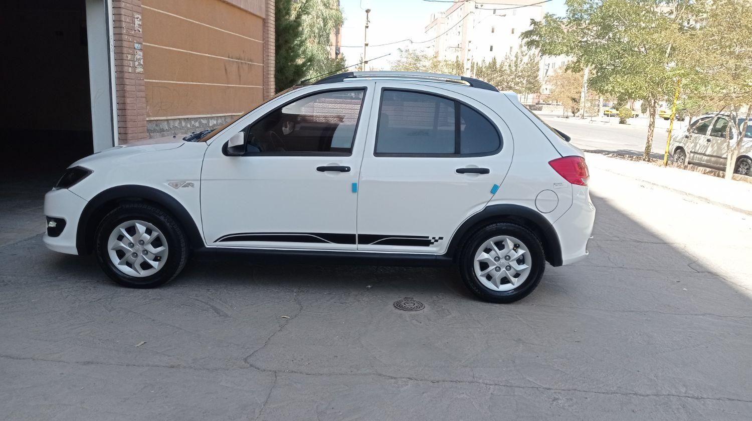 کوییک R دنده‌ای - 1403